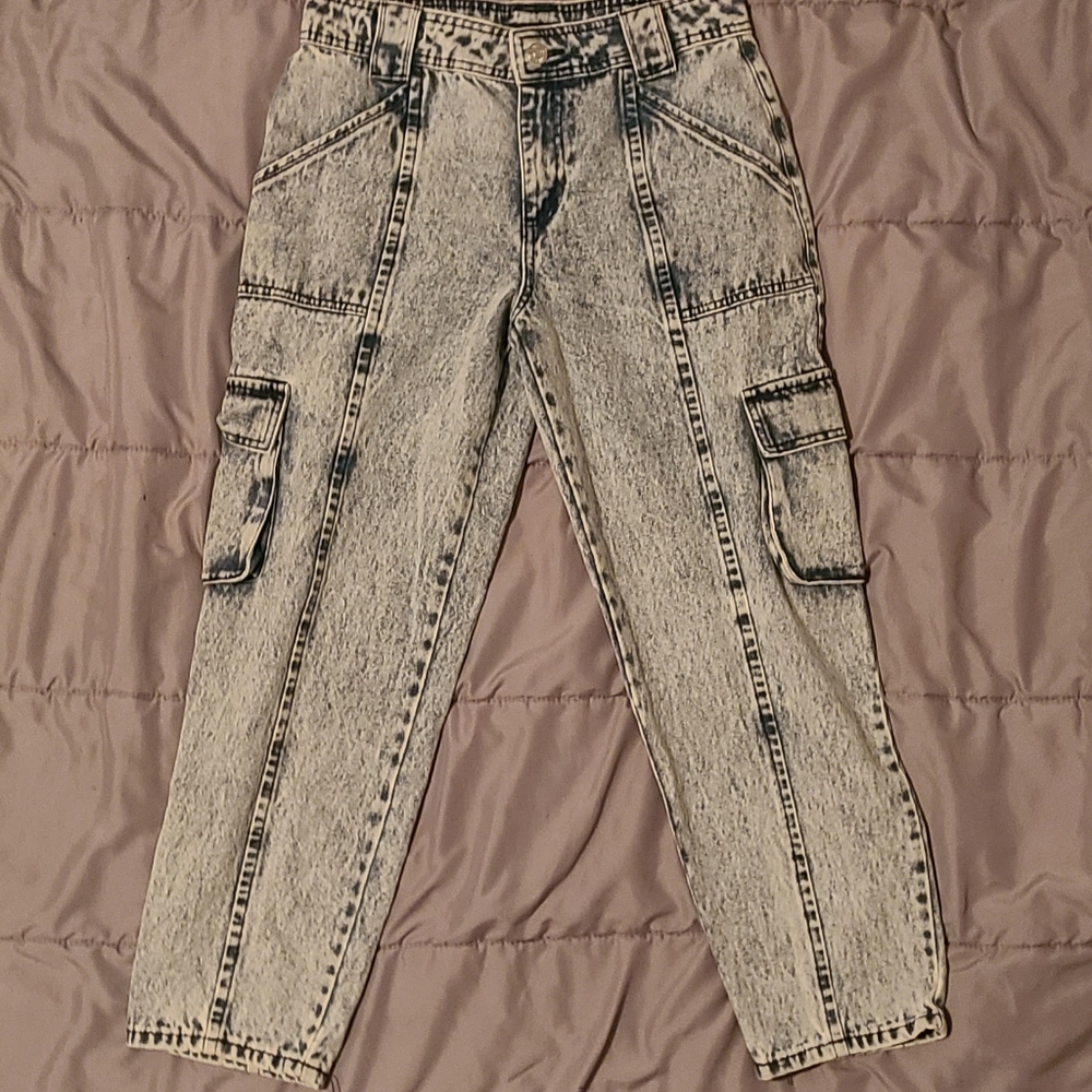 Womens Washed-out Jeans